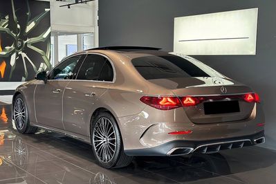 Mercedes Klasa E 200 4-Matic AMG