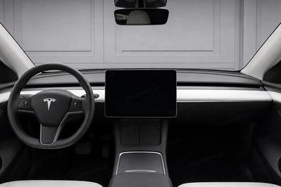 Tesla Model Y Dual Motor  AWD