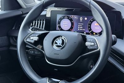 Skoda Superb TSI Essence DSG