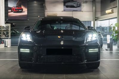 Porsche Panamera 4