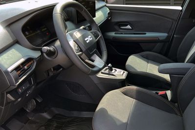 Dacia Jogger Extreme 7-miejsc 1.8 Full Hybrid
