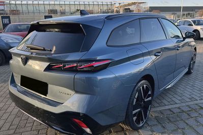 Peugeot 308 GT Exclusive e-DCS6 1.2 mHEV