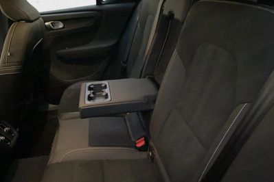 Volvo XC40 B3 B Plus Dark