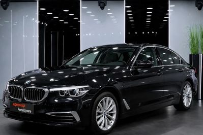 BMW Seria 5 530e xDrive Luxury Line