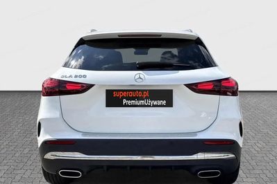 Mercedes GLA 200 AMG Line 7G-DCT