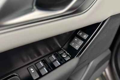Land Rover Range Rover Velar Velar 3.0 D300 mHEV Dynamic SE