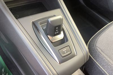 Renault Captur Techno 1.8 E-Tech Full Hybrid AT