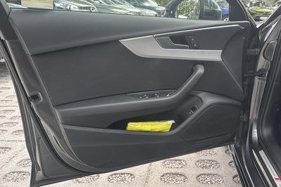 Audi A4 35 TFSI S Line