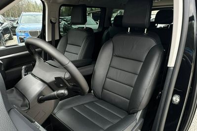 Peugeot Traveller 2.0 Business VIP