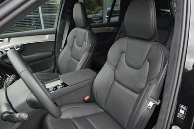 Volvo XC90 T8 AWD Plug-In Hybrid Ultra Black Edition 7os aut