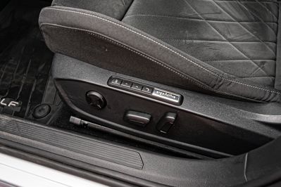 Volkswagen Golf VIII 2.0 TDI SCR Style