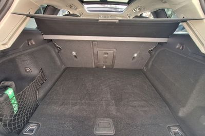 Volvo XC60 T8 Plug-In Hybrid AWD Plus Dark aut