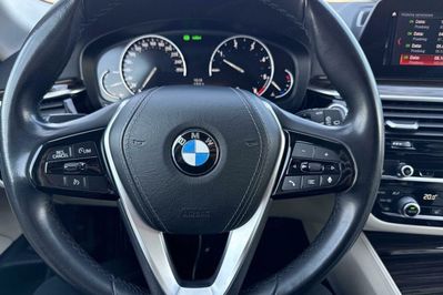 BMW Seria 5 520d xDrive Luxury Line sport-aut