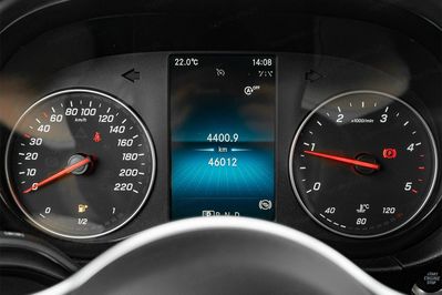 Mercedes T klasa T180d AT