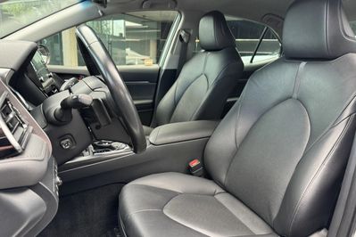 Toyota Camry 2.5 Hybrid Executive CVT