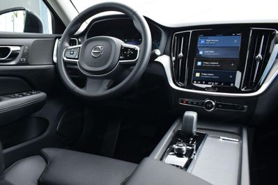 Volvo V60 B4 B Plus Dark aut