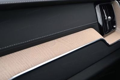 Volvo XC60 B5 AWD Plus Dark