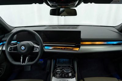 BMW Seria 5 Touring 520d xDrive M Sport