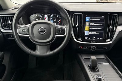 Volvo V60 B3 B Momentum Core