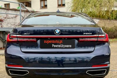 BMW Seria 7 750i xDrive