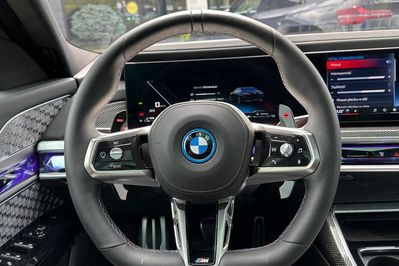BMW Seria 7 M760e PHEV xDrive Individual Edition sport-aut