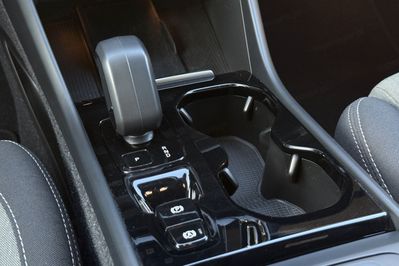 Volvo XC40 B3 Plus Dark aut