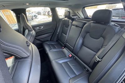 Volvo XC60 B5 B AWD Ultimate Dark