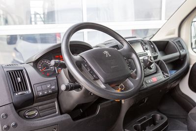 Peugeot Boxer Zabudowa Brygadowa + Skrzynia