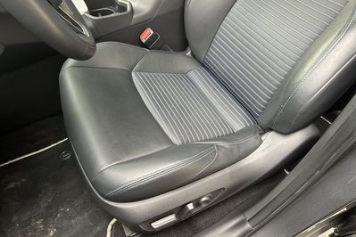 Toyota RAV4 Selection 2.5 Hybrid