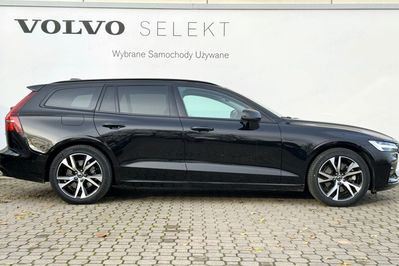 Volvo V60 B4 B Plus Dark
