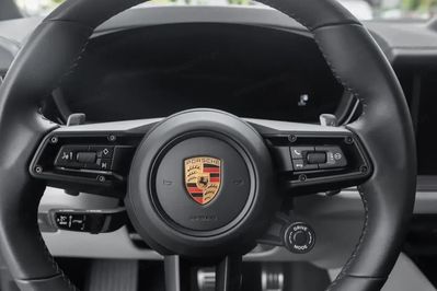 Porsche Cayenne Coupe E-Hybrid Black Edition