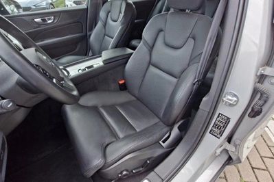 Volvo V60 B3 B Plus Dark