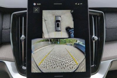 Volvo XC60 T6 Plug-In Hybrid AWD Ultra Dark