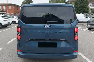Ford Tourneo Custom 320 L2H1 Titanium A8 AWD