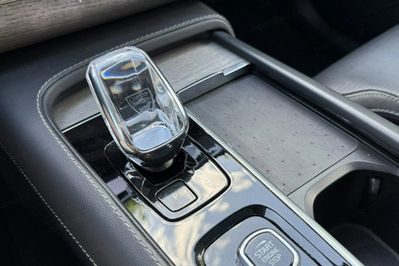 Volvo XC90 T8 AWD Plug-In Hybrid Ultra Dark 7os