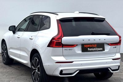 Volvo XC60 B5 B AWD Ultra Dark