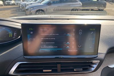 Peugeot 3008 GT 1.6 Hybrid e-EAT8 4x4
