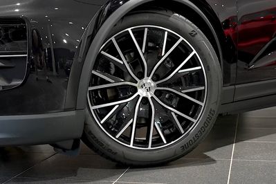 Porsche Macan 4