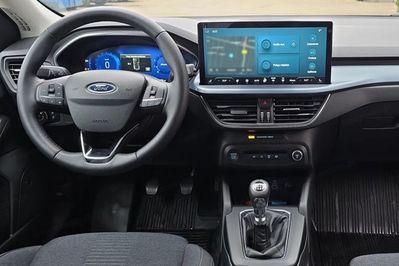 Ford Focus 1.0 EcoBoost mHEV Active X aut