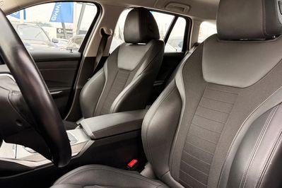 BMW Seria 3 Touring 320d xDrive Advantage