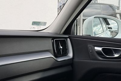 Volvo XC60 B4 B Momentum Pro