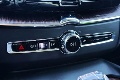 Volvo XC60 B4 D AWD Plus Dark