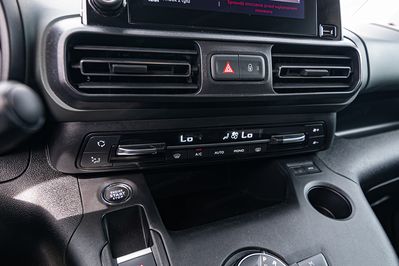 Citroen Berlingo Kombi XL L2H1 Shine EAT8