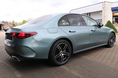 Mercedes Klasa E 200 4-Matic AMG