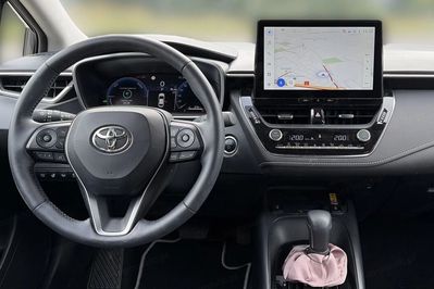Toyota Corolla 1.8 Hybrid Style