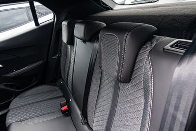 Peugeot 2008 Allure e-DCS 1.2 mHEV