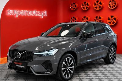 Volvo XC60 B5 B AWD Plus Dark