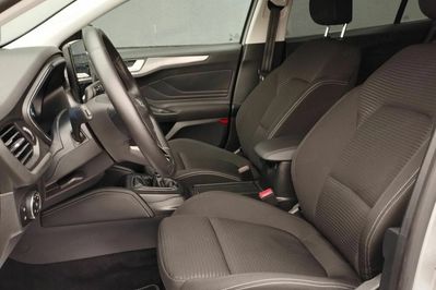 Ford Focus 1.0 Ecoboost Mhev Titanium x