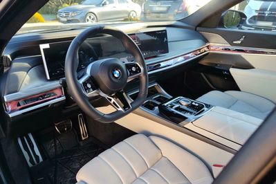 BMW Seria 7 740d xDrive M Sport