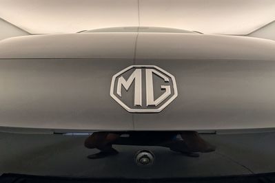MG 3 Exclusive 1.5 Hybrid+ AT